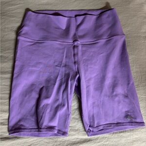 Alo yoga airbrush purple shorts size L